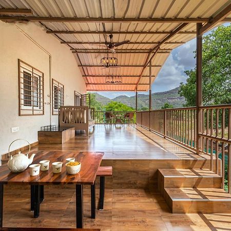 Saffronstays Vyom Farms คาร์จัต ภายนอก รูปภาพ
