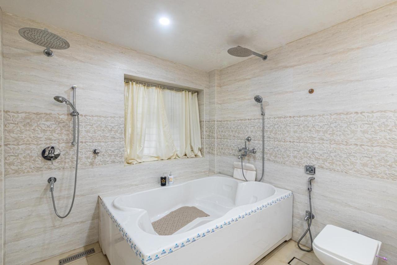 Saffronstays Vyom Farms คาร์จัต ภายนอก รูปภาพ