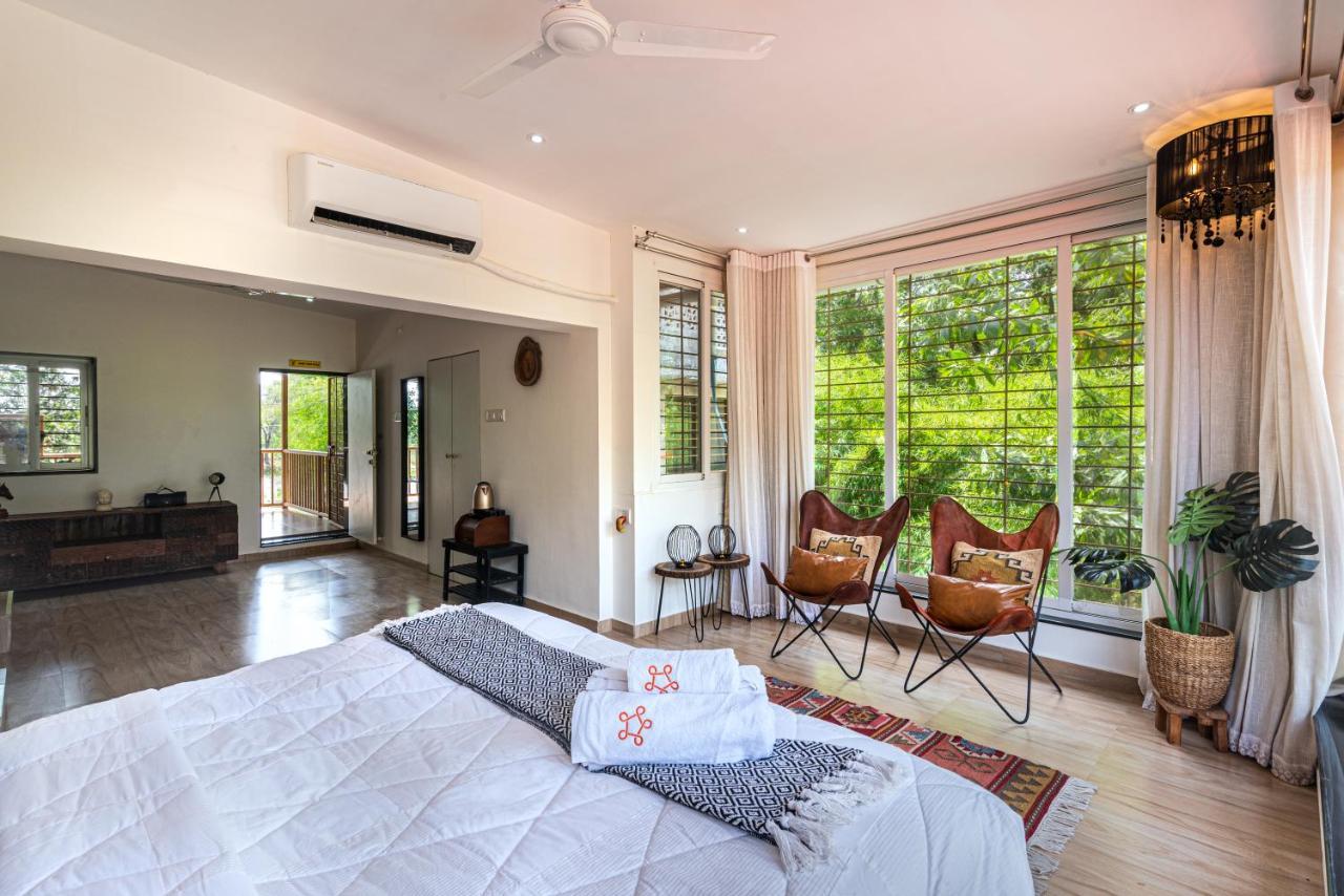 Saffronstays Vyom Farms คาร์จัต ภายนอก รูปภาพ
